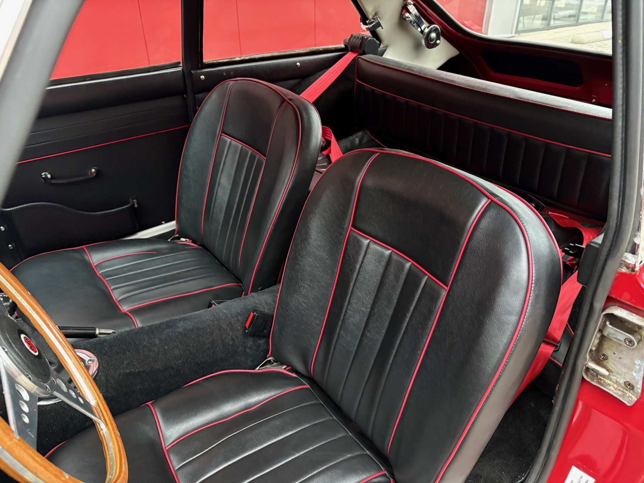 MG MGB GT 1800 Power-Steering