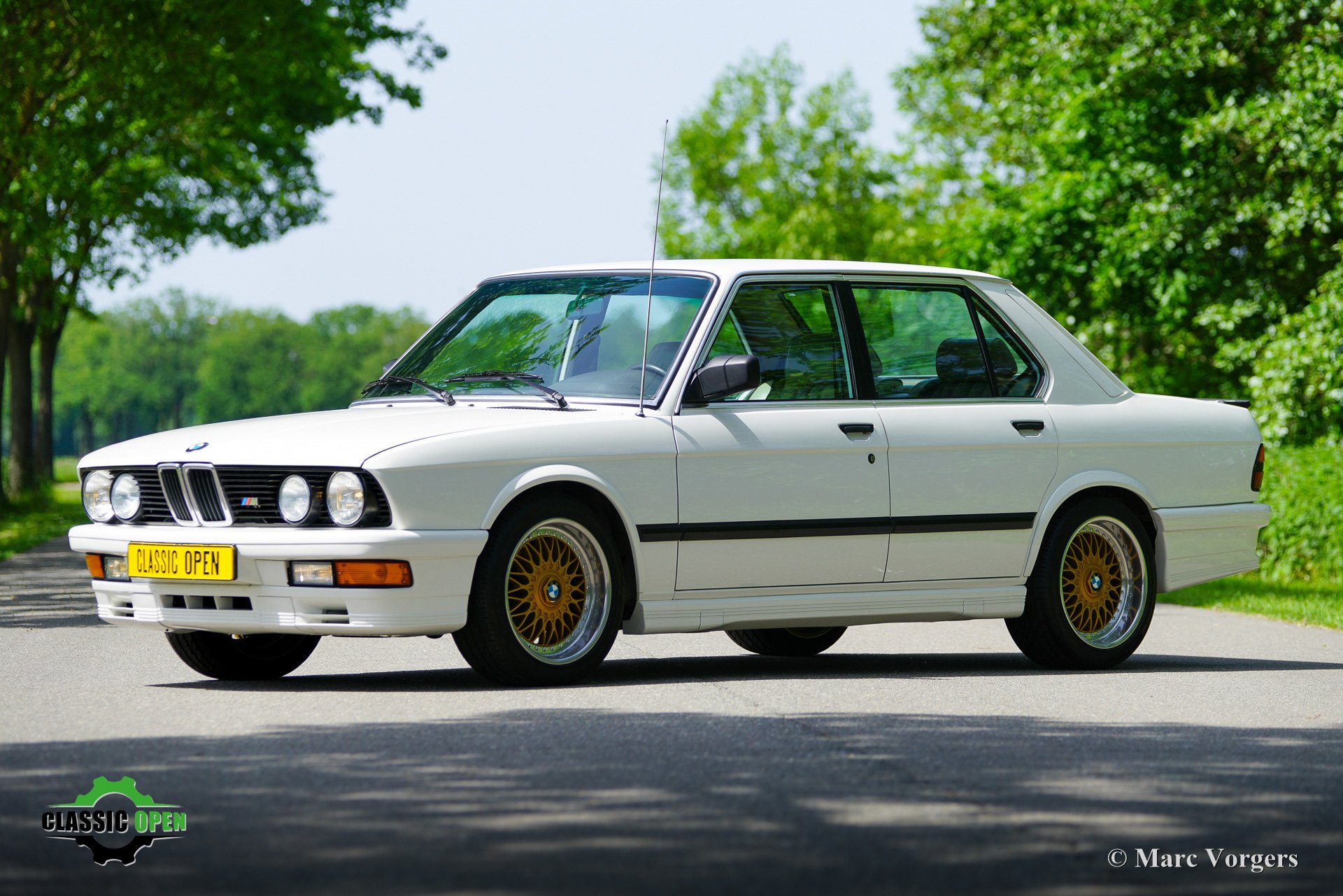 BMW M5351 (E28) 