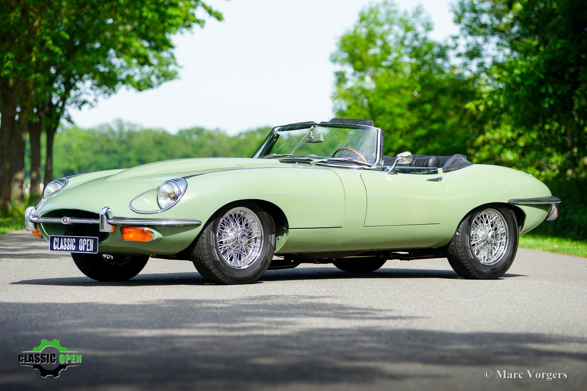 Jaguar E-type 4.2 Roadster S2