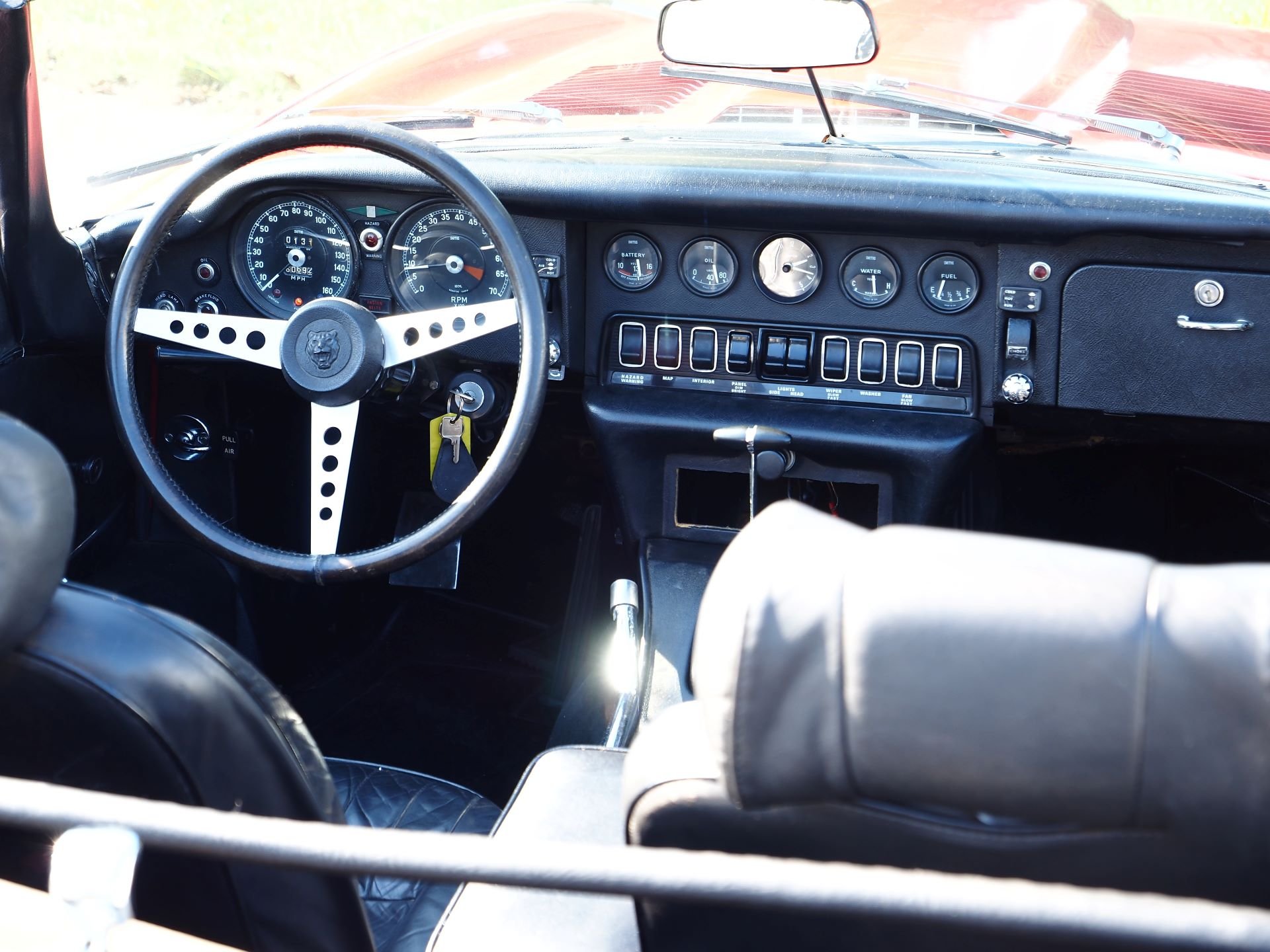 Jaguar E-type V12 Roadster